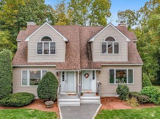 28 Newells Meadow Ln, Derry, NH 03038
