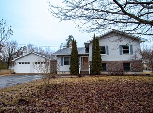 552 Rand Hill Rd, Morrisonville, NY 12962