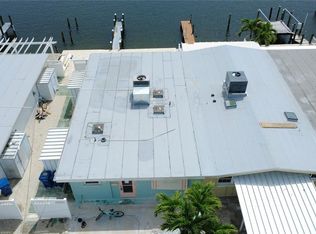 23 Seaside Ct, Holmes Beach, FL 34217