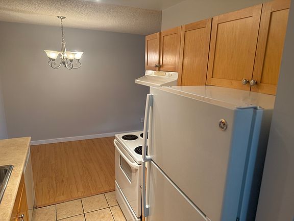 5th image of 11224 116th St NW #102