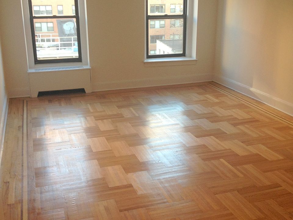 2nd image of 220 E 26th St APT 6A
