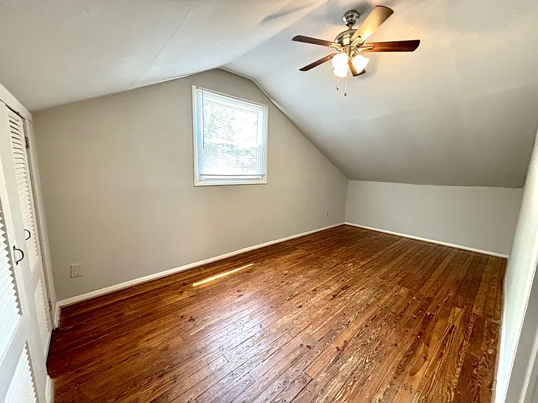 369 Sterling St NE — Photo 2