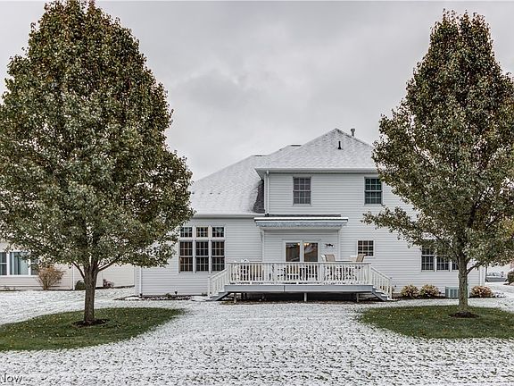 5th image of 17254 Greenwood Dr