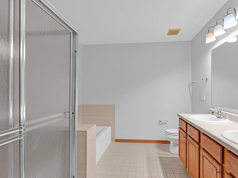 989 Sheridan Cir — Photo 21