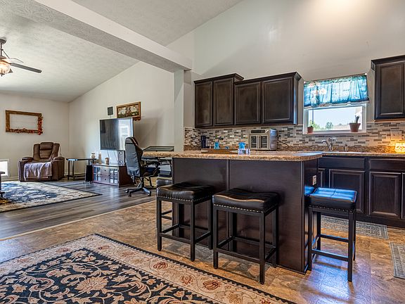 5th image of 1393 W Limestone Way