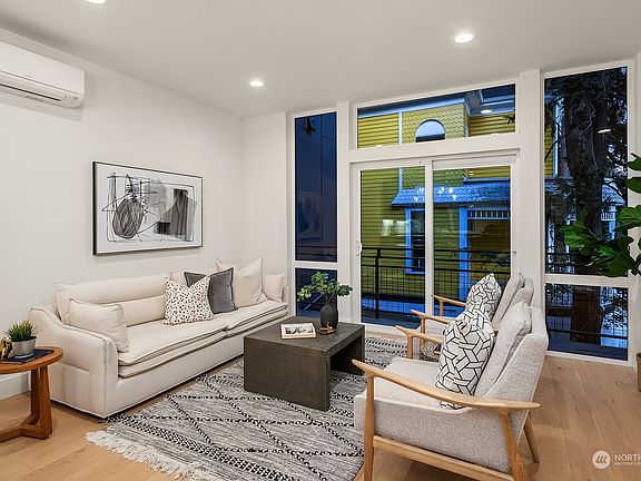 3rd image of 2626 Franklin Avenue E #D