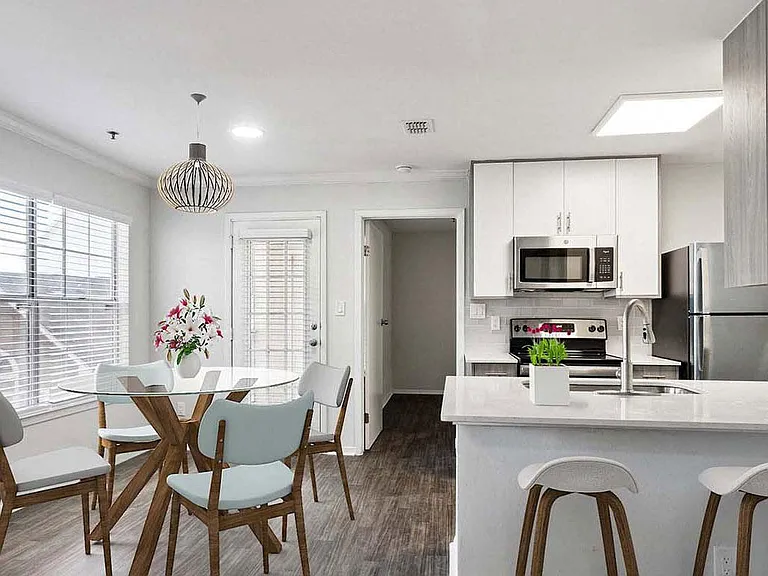 Briarhill Apartment Homes — Photo 3