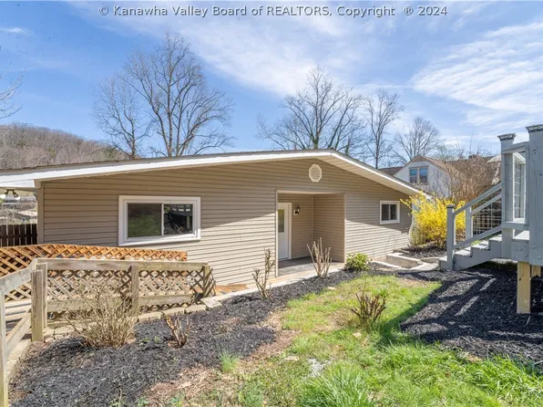 2078 McCubbin Dr, Charleston, WV 25311