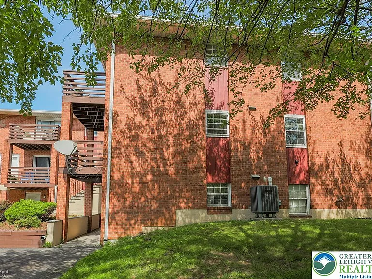 1464 Cedar Crest Blvd #18 — Photo 35