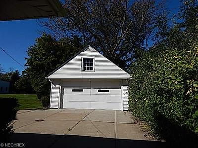 3rd image of 63 E Grace St