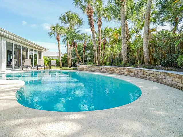 1425 Treasure Cove Ln — Photo 49