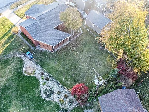4th image of 348 Lindenwood Blvd