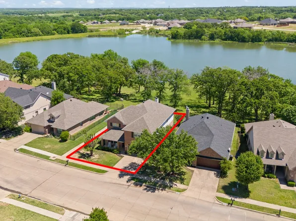 3001 Shoreline Dr, Burleson, TX 76028