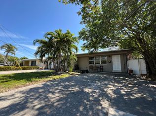 15 SE 2nd St #1-2, Dania, FL 33004