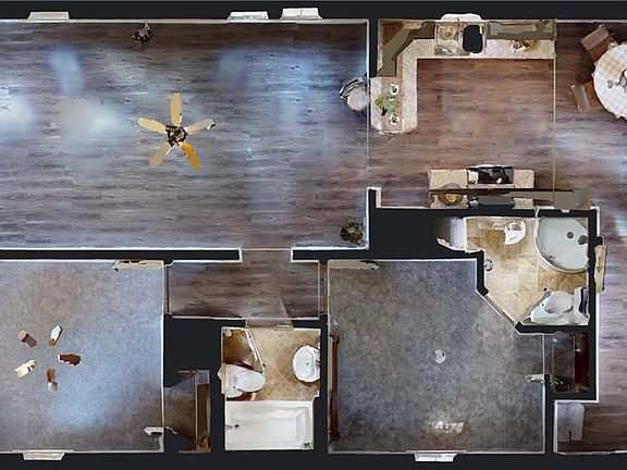 5th image of 632 W Wood St