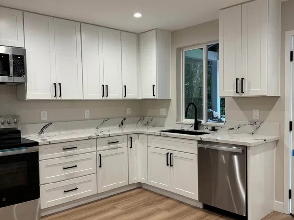 7113 Pine View Dr #B, Folsom, CA 95630