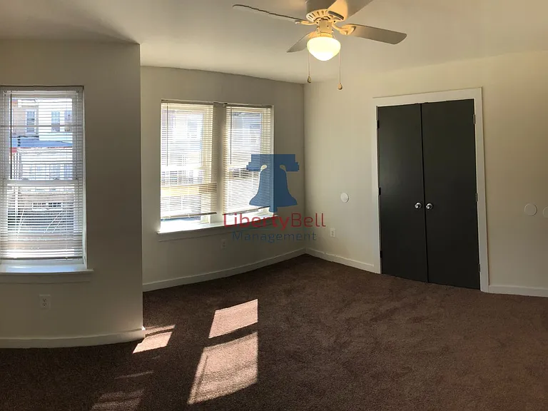 5923 Windsor Ave — Photo 9