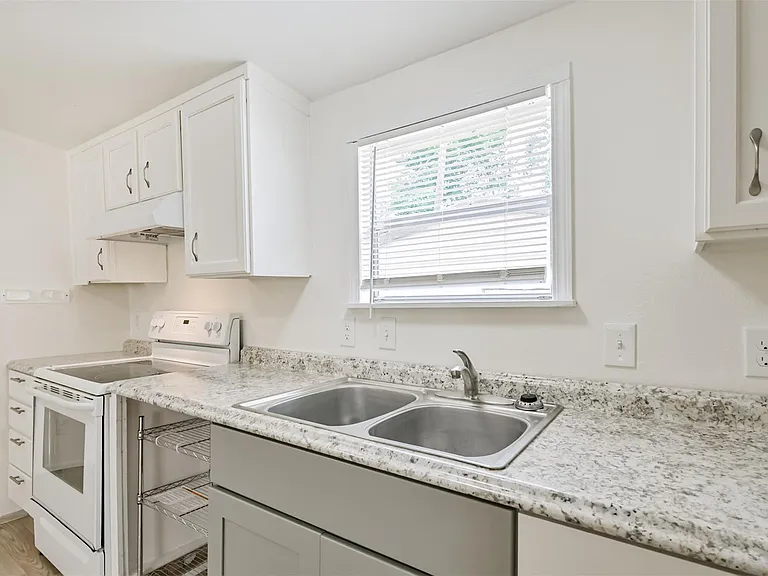1749 Max Rd #4 — Photo 14