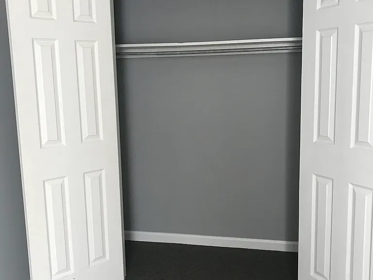 114 David Keith Ln — Photo 3