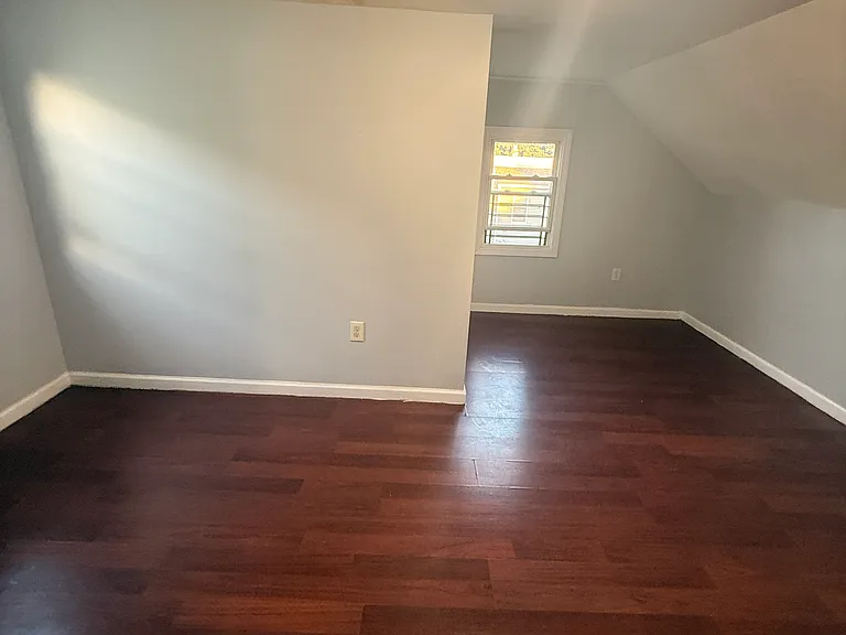 261-263 21st St #3 — Photo 3