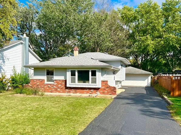 3913 N Washington St, Westmont, IL 60559