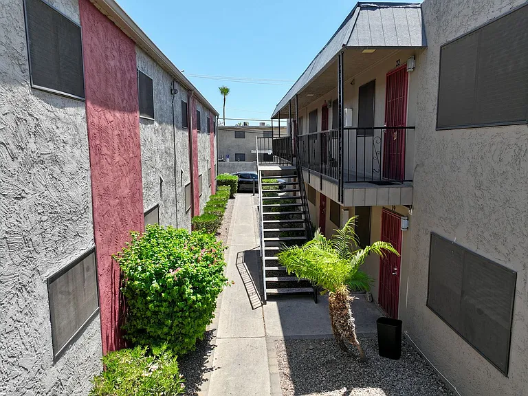 1859 E Broadway Rd — Photo 18
