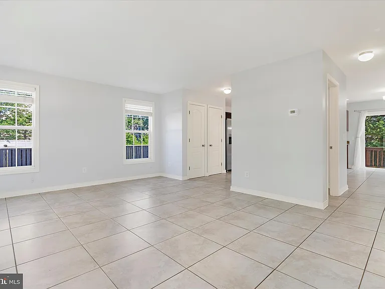 132 Pineview Ave #B — Photo 6