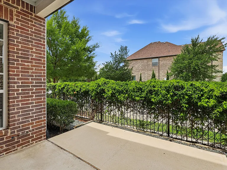 531 Sandy Ln — Photo 19