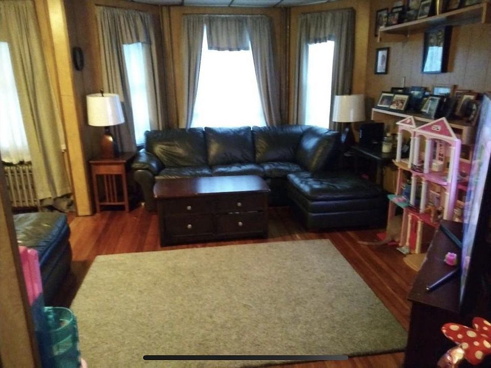 2nd image of 905 Saratoga St #11