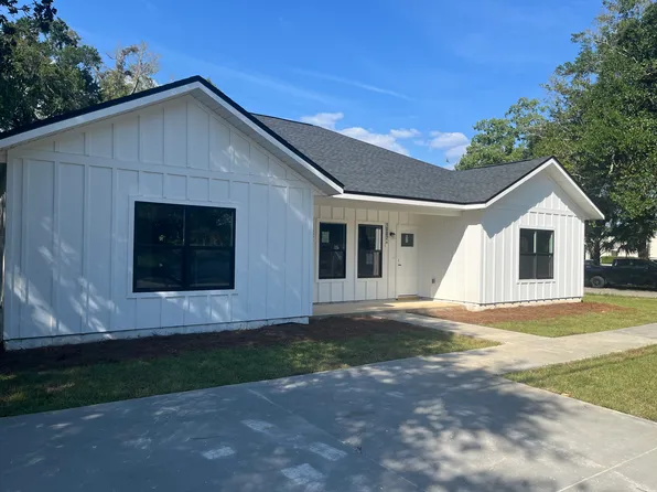 1002 W Hernandez St #A, Pensacola, FL 32501