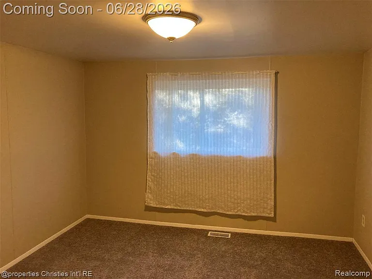 261 Charterhouse Dr — Photo 12