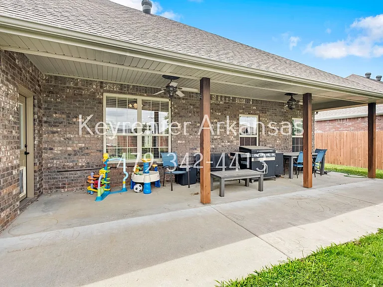 1048 Tarah Knolls Cir — Photo 26
