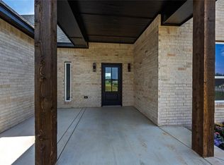 2435 Canyon Cir, Blanchard, OK 73010