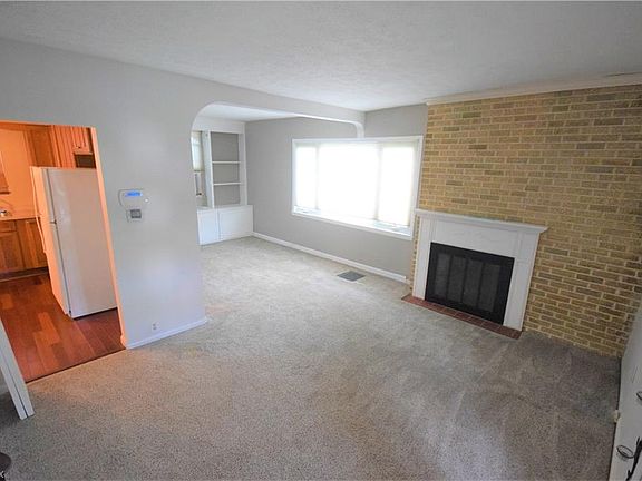 2nd image of 1614 Huguelet St