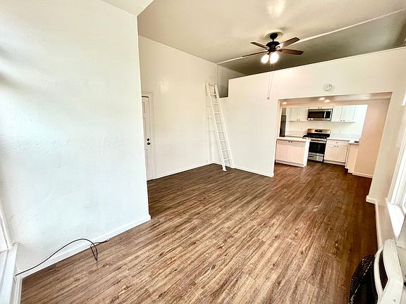 4th image of 849 22nd St Unit 1