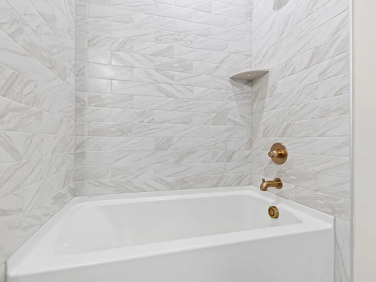 451 Wendover Pkwy — Photo 35