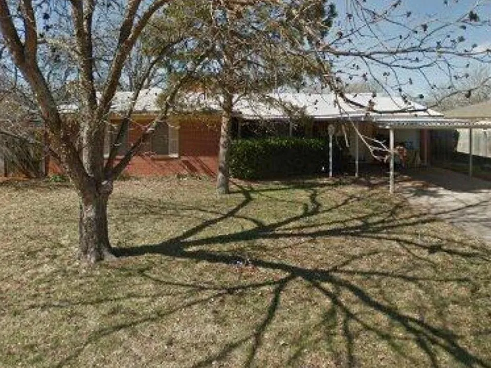 1450 Rosewood Dr