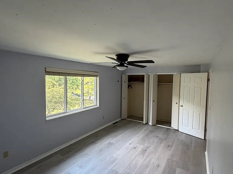 956 Barclay Ln #956 — Photo 10
