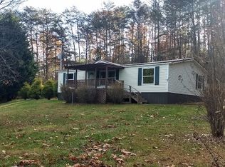 9 Felix Rd, Murphy, NC 28906