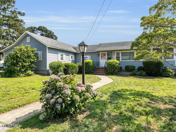 324 E End Avenue, Belford, NJ 07718