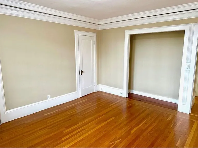 2409 College Ave — Photo 57