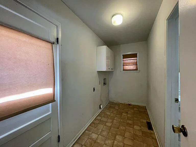 3713 Noble Dr — Photo 20