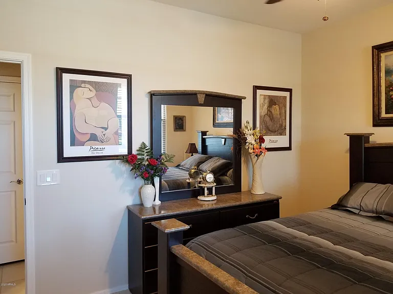 26237 W Matthew Dr — Photo 10