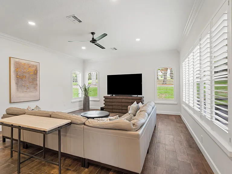 12649 Oak Hollow Ct — Photo 10