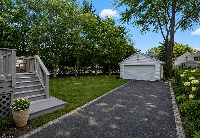 34 Parkview Dr — Photo 15