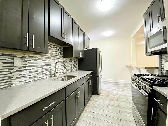 2nd image of 147 W 230th St #D