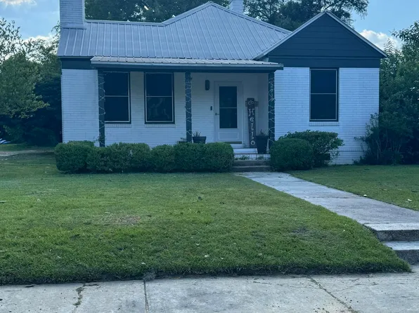 2939 Russ St, Marianna, FL 32446