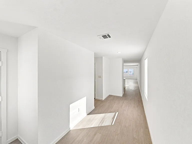 271 Zyra Ave — Photo 22