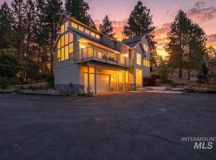 1610 Pine Lakes Ranch Dr, Cascade, ID 83611