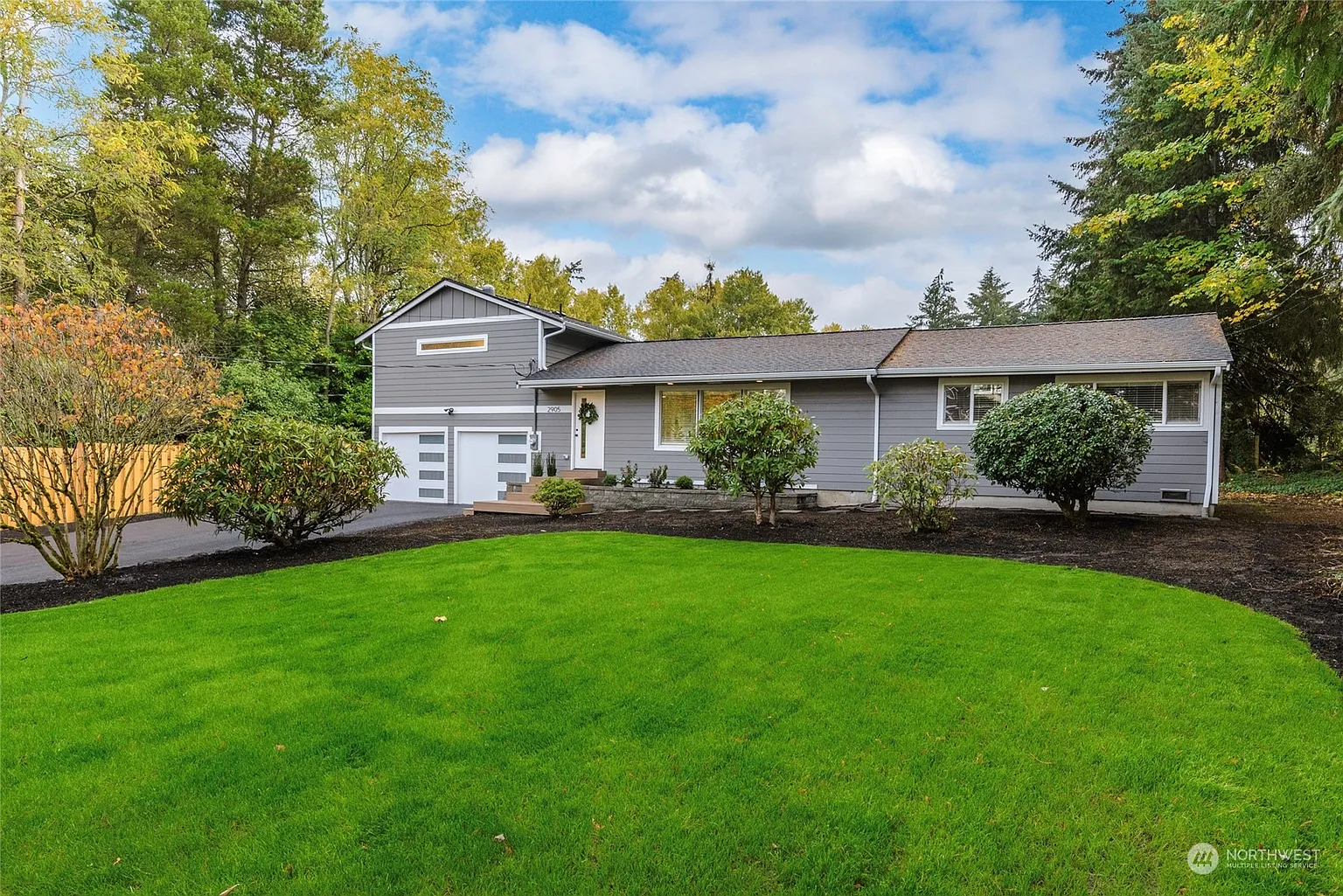 2905 Morrison Road W photo 1